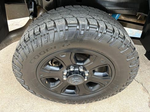 Used 2018 RAM 2500 Laramie w/ Sport Appearance Group image 10