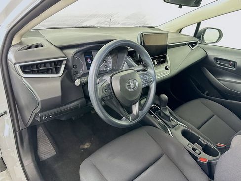 Used 2024 Toyota Corolla LE image 9