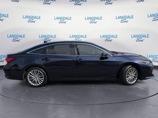 Used 2022 Toyota Avalon Limited w/ Advanced Safety Package FWD video 3