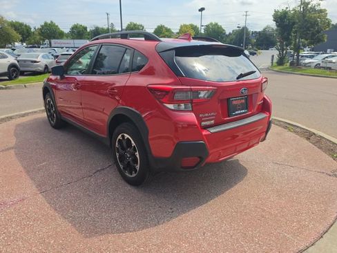 Used 2022 Subaru Crosstrek 2.0i Premium w/ Moonroof Package AWD/4WD image 3