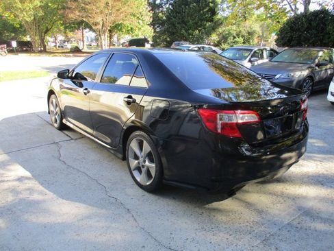 Used 2012 Toyota Camry SE w/ Leather Pkg image 3