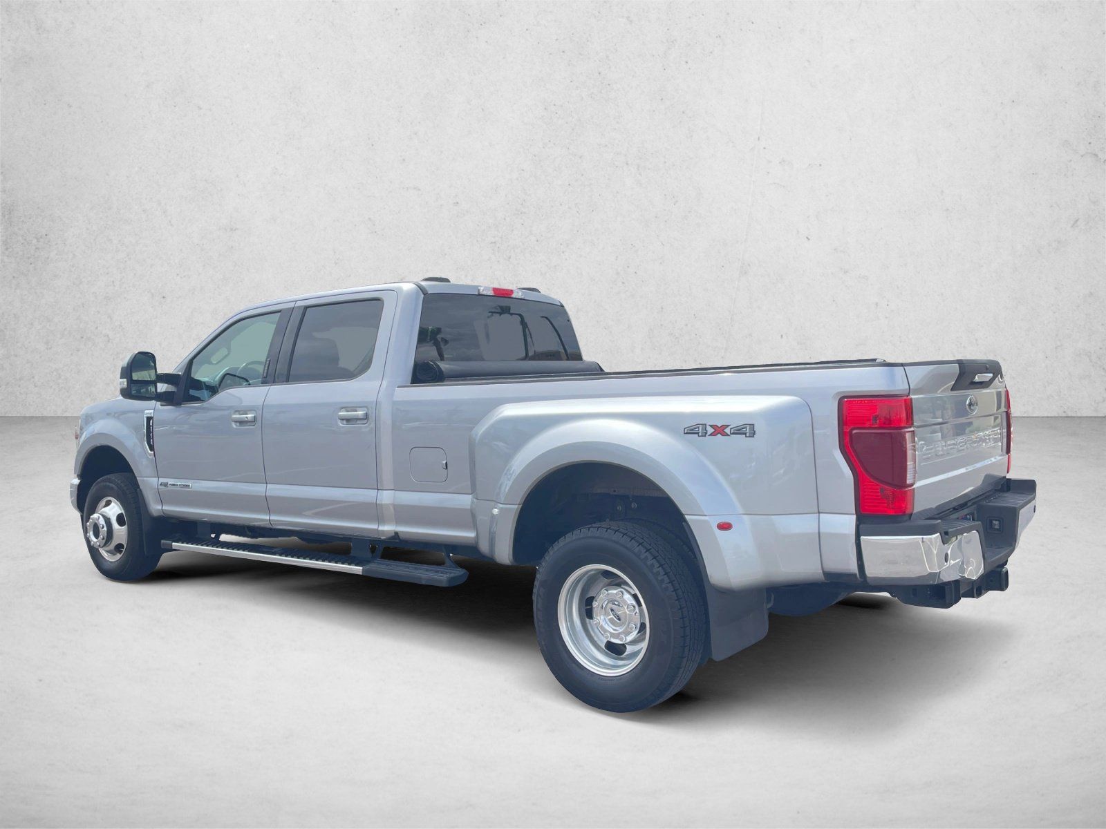 Used 2021 Ford F350 Lariat w/ Lariat Value Package AWD/4WD image 7