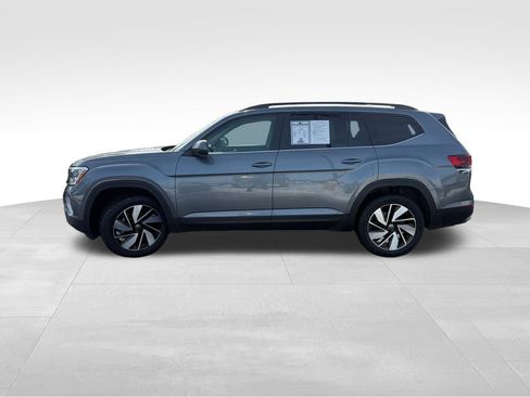 Used 2024 Volkswagen Atlas SE image 4