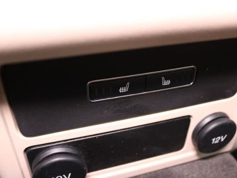 Used 2016 Jaguar XF Prestige image 25