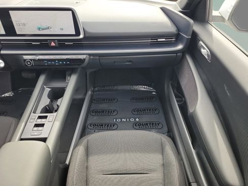 New 2025 Hyundai Ioniq 6 SE image 13