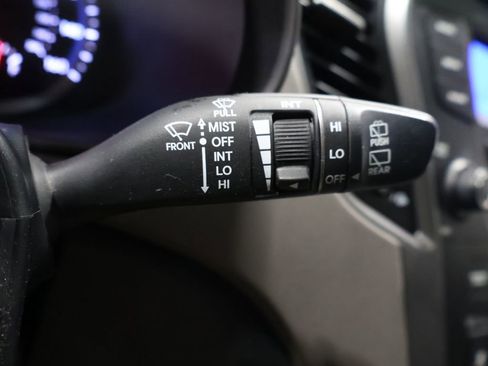 Used 2015 Hyundai Santa Fe Sport image 32