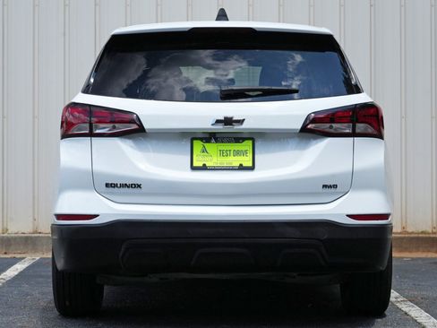 Used 2024 Chevrolet Equinox LS w/ LS Convenience Package AWD/4WD image 10