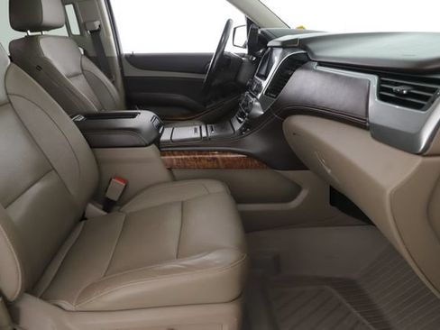 Used 2020 Chevrolet Tahoe Premier AWD/4WD image 37