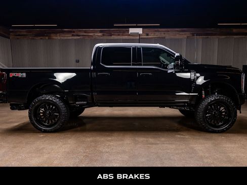 Used 2026 Ford F250 Platinum w/ Platinum Plus Package AWD/4WD image 11
