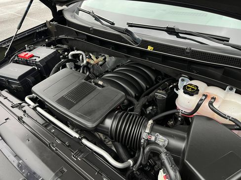 Used 2024 GMC Yukon XL Denali image 24