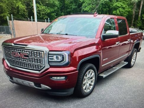 Used 2017 GMC Sierra 1500 Denali RWD image 1