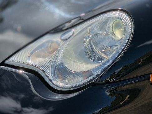 Used 2004 Porsche 911 Carrera image 8