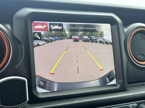 Used 2023 Jeep Gladiator Mojave w/ LED Lighting Group AWD/4WD image 32