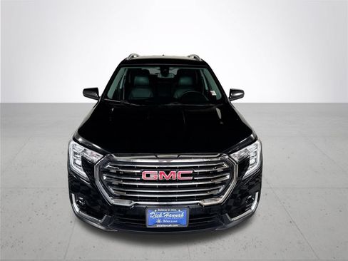 Used 2024 GMC Terrain SLT AWD/4WD image 3