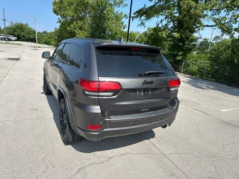 Used 2020 Jeep Grand Cherokee Altitude AWD/4WD image 17