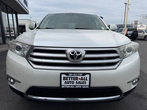 Used 2012 Toyota Highlander Limited w/ Tow Pkg FWD image 3