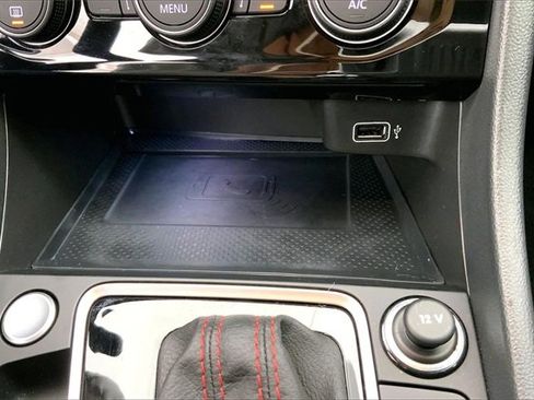 Used 2020 Volkswagen Jetta GLI Autobahn image 33