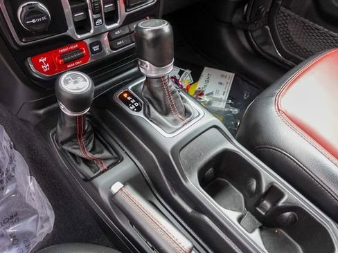 Used 2023 Jeep Wrangler Unlimited Rubicon 4xe image 20