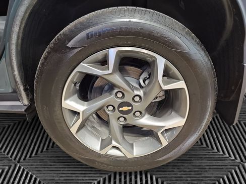 Used 2025 Chevrolet Trax LT FWD image 14