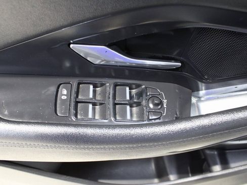 Used 2018 Jaguar E-PACE S image 32