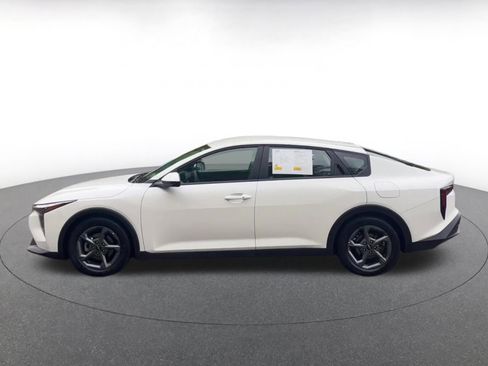 Used 2025 Kia K4 FWD image 9