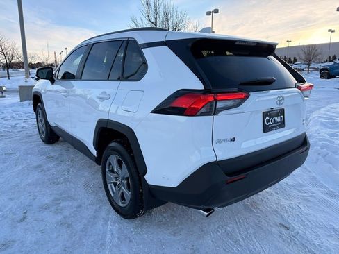 Used 2025 Toyota RAV4 XLE AWD/4WD image 5