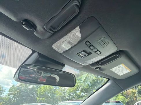 Used 2021 Toyota Corolla SE w/ Carpet Mat Package (TMS) FWD image 26