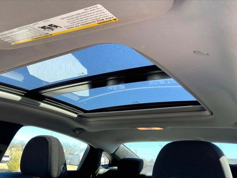 Used 2024 Chevrolet Malibu LT image 21