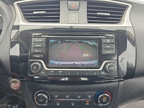 Used 2016 Nissan Sentra SV FWD image 27