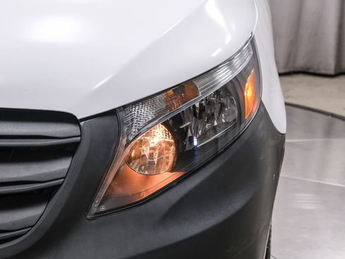 Used 2023 Mercedes-Benz Metris image 11