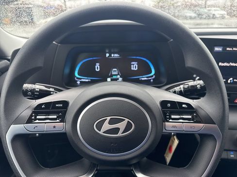 Certified 2026 Hyundai Elantra SE FWD image 19