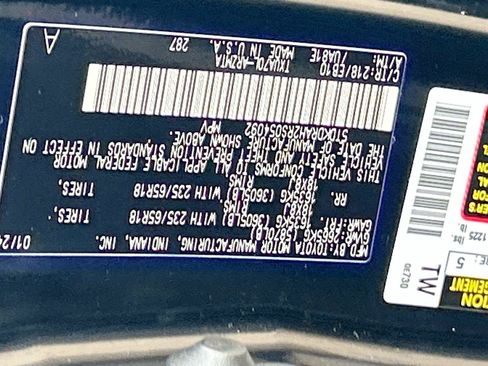 Used 2024 Toyota Highlander XLE FWD image 42