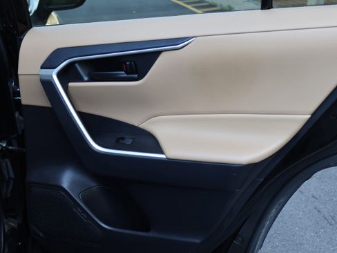 Certified 2024 Toyota RAV4 LE AWD/4WD image 14