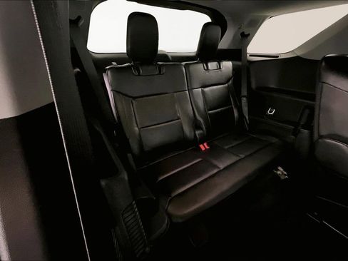 Used 2023 Ford Explorer Limited image 21