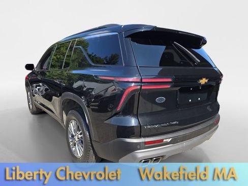 Used 2024 Chevrolet Traverse LT AWD/4WD image 5