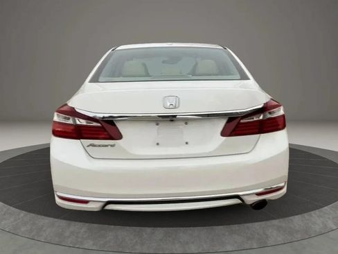 Used 2017 Honda Accord EX-L image 4