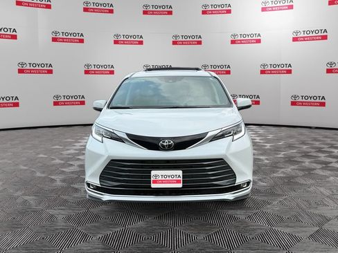 Used 2026 Toyota Sienna Limited AWD/4WD image 2