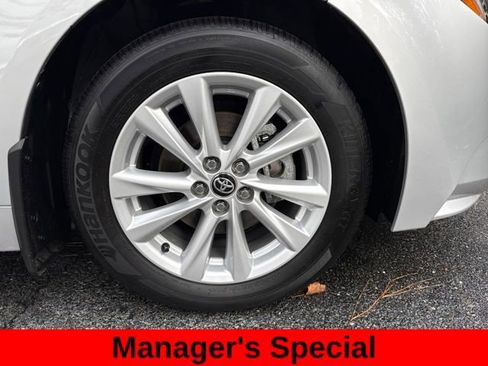 Used 2024 Toyota Corolla LE image 11