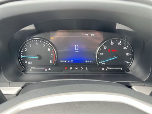 Used 2023 Ford Explorer XLT w/ Equipment Group 202A AWD/4WD image 17