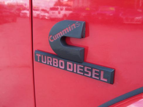Used 2016 RAM 2500 Tradesman w/ Chrome Appearance Group AWD/4WD image 6