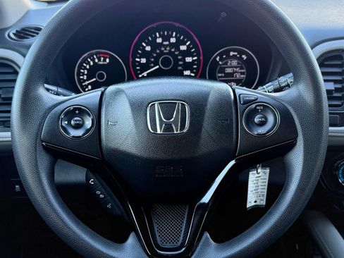 Used 2016 Honda HR-V LX image 11