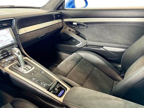 Certified 2018 Porsche 911 GT3 image 21