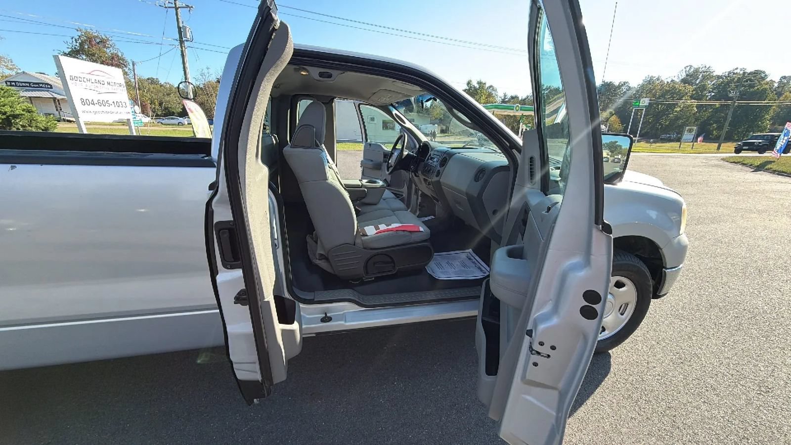 Used 2004 Ford F150 XL RWD image 39