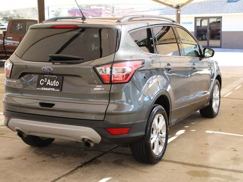 Used 2017 Ford Escape SE w/ Equipment Group 201A image 10