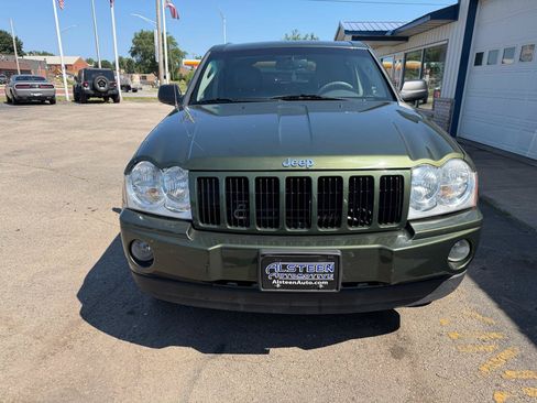 Used 2007 Jeep Grand Cherokee Laredo AWD/4WD image 8
