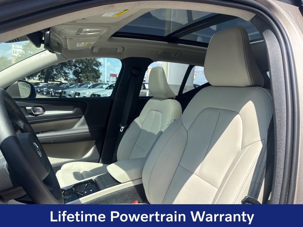 Certified 2024 Volvo XC40 B5 Plus w/ Protection Package Premier AWD/4WD image 24