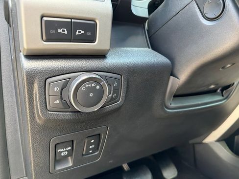 Used 2020 Ford F150 Lariat w/ Equipment Group 502A Luxury AWD/4WD image 27