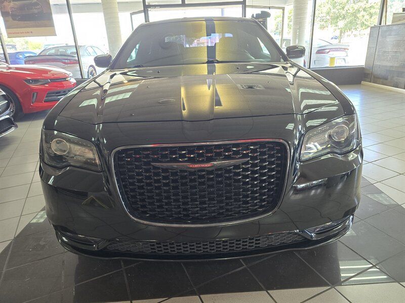 Used 2021 Chrysler 300 S RWD image 2