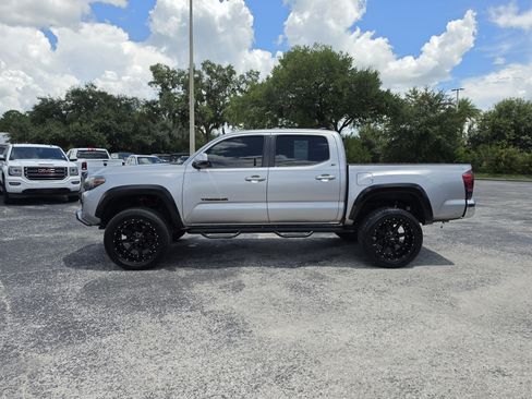 Used 2016 Toyota Tacoma SR5 RWD image 9