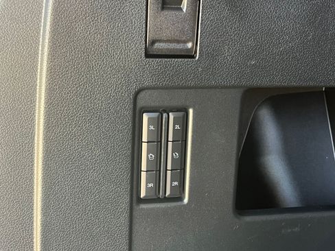 Used 2021 Ford Expedition Platinum AWD/4WD image 18